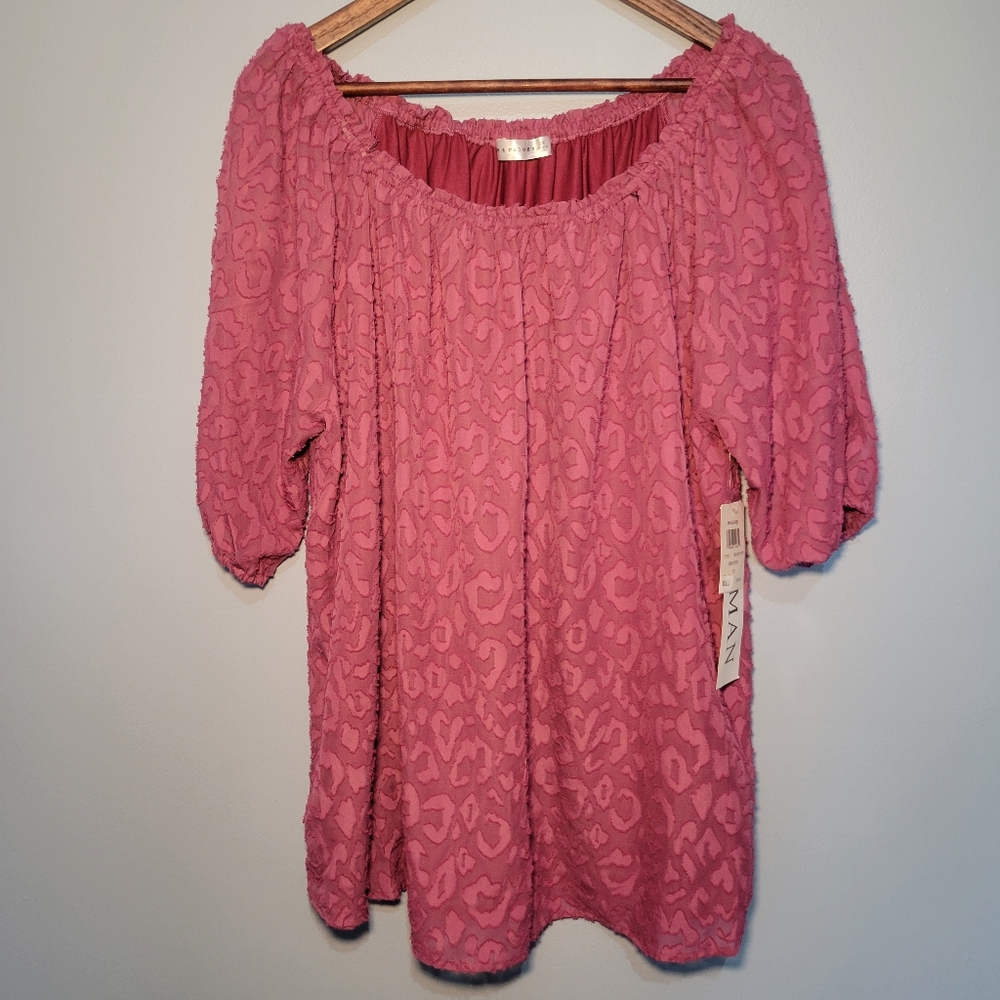 NWT Retrology Womens Size 2X Blouse Top Berry Lipstick Plus Size Short‎ Sleeve